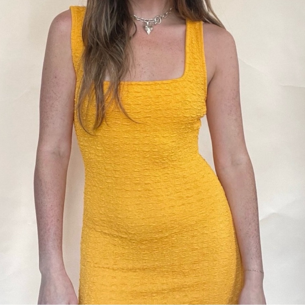 Steve Madden marigold crinkle dress